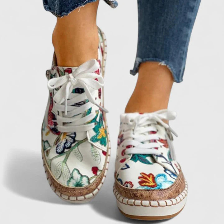 Alamea | Women's Low Top Zipper Closed Toe Lace Up Shoes