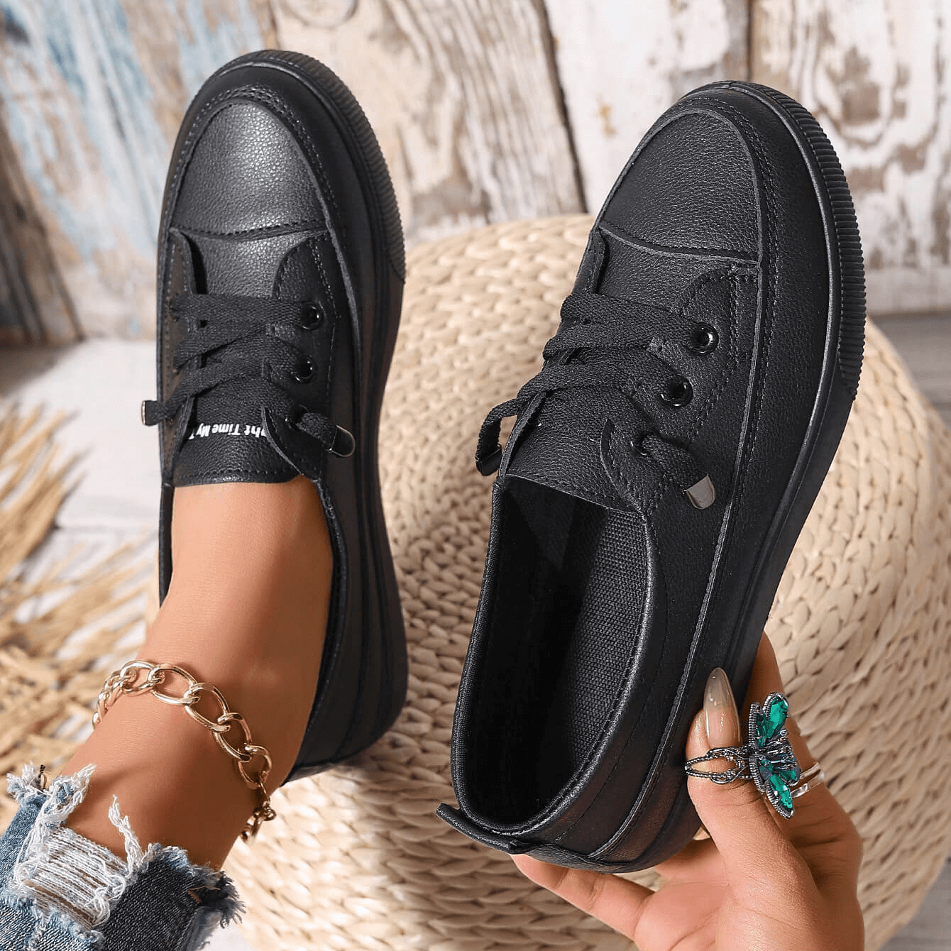 Alarice | Women's Lace-Up Closed Toe Low Top Shoes