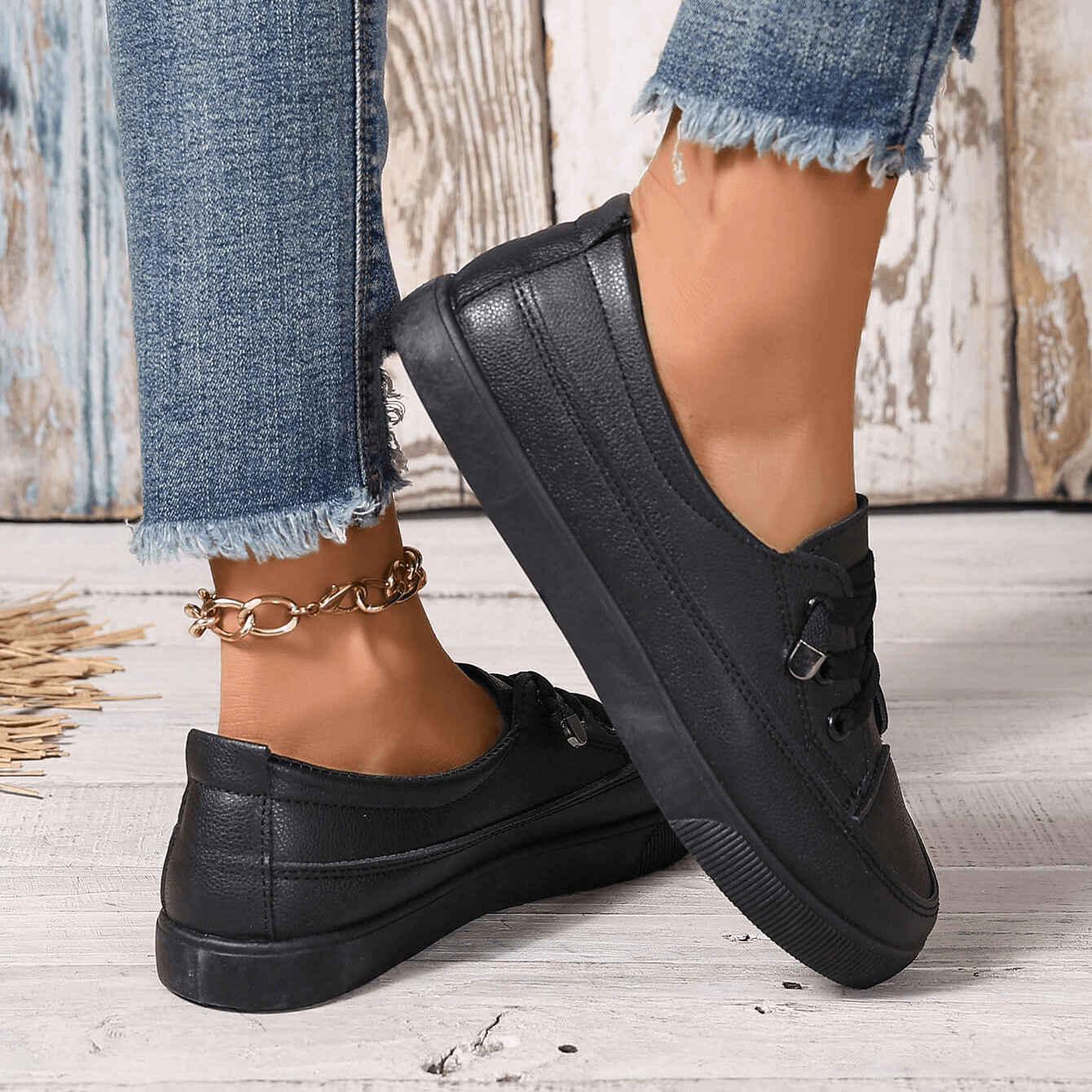 Alarice | Women's Lace-Up Closed Toe Low Top Shoes