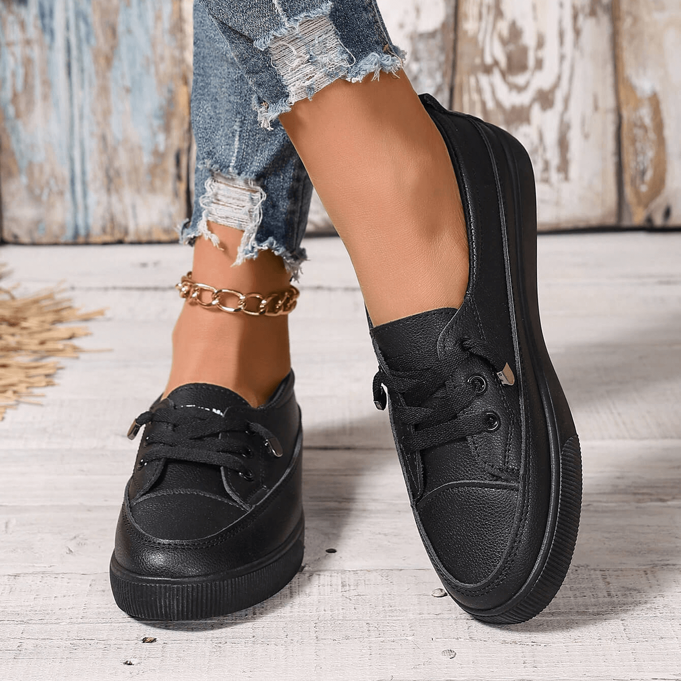 Alarice | Women's Lace-Up Closed Toe Low Top Shoes