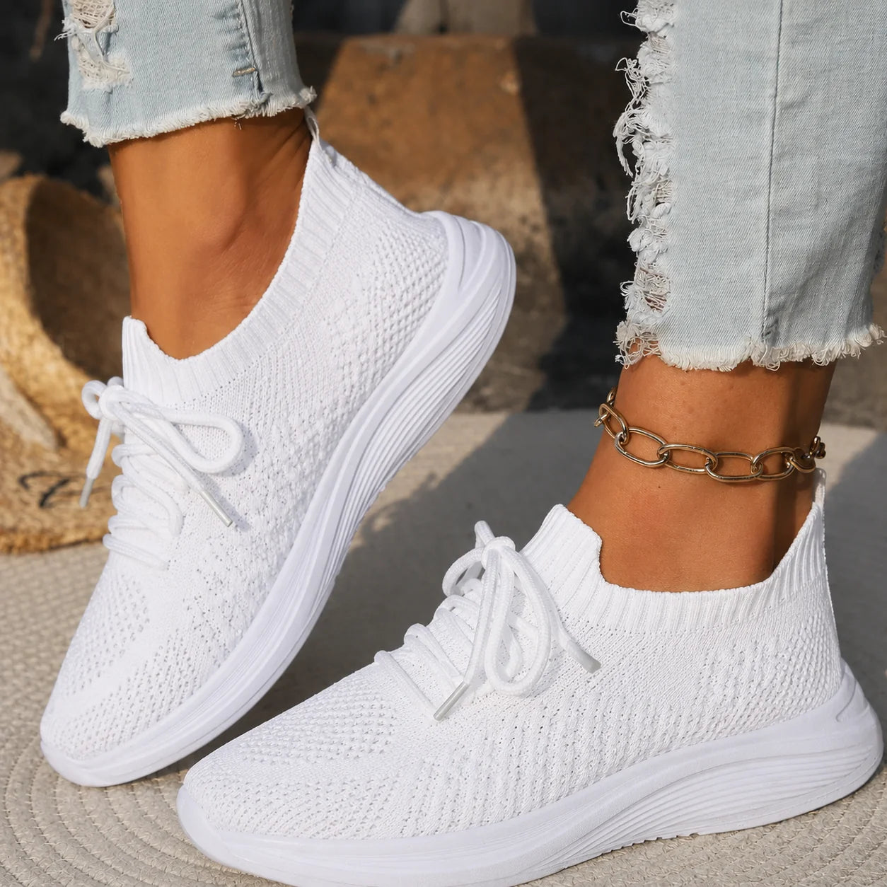 Alatau | Women’s Round Toe Lace Up Low Top Walking Sneakers