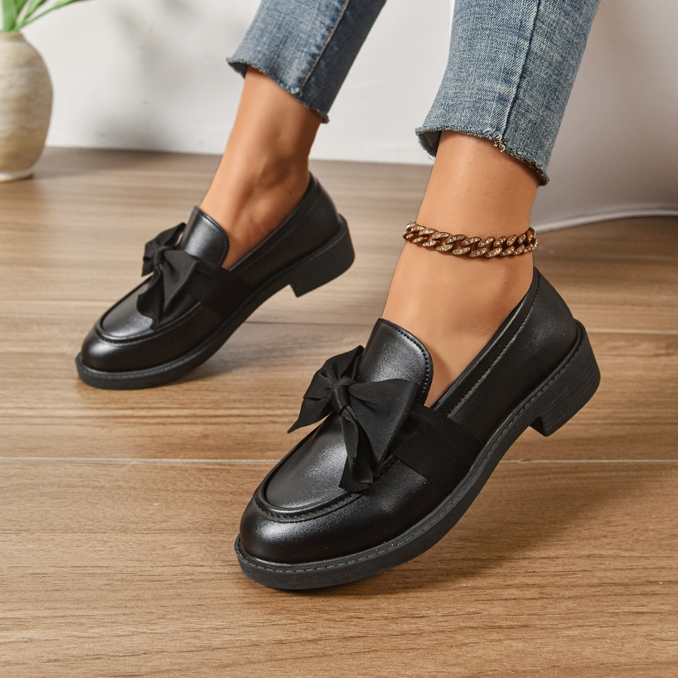 Alexia | Women’s Round Toe Slip On Bow Detail Ballet Flats