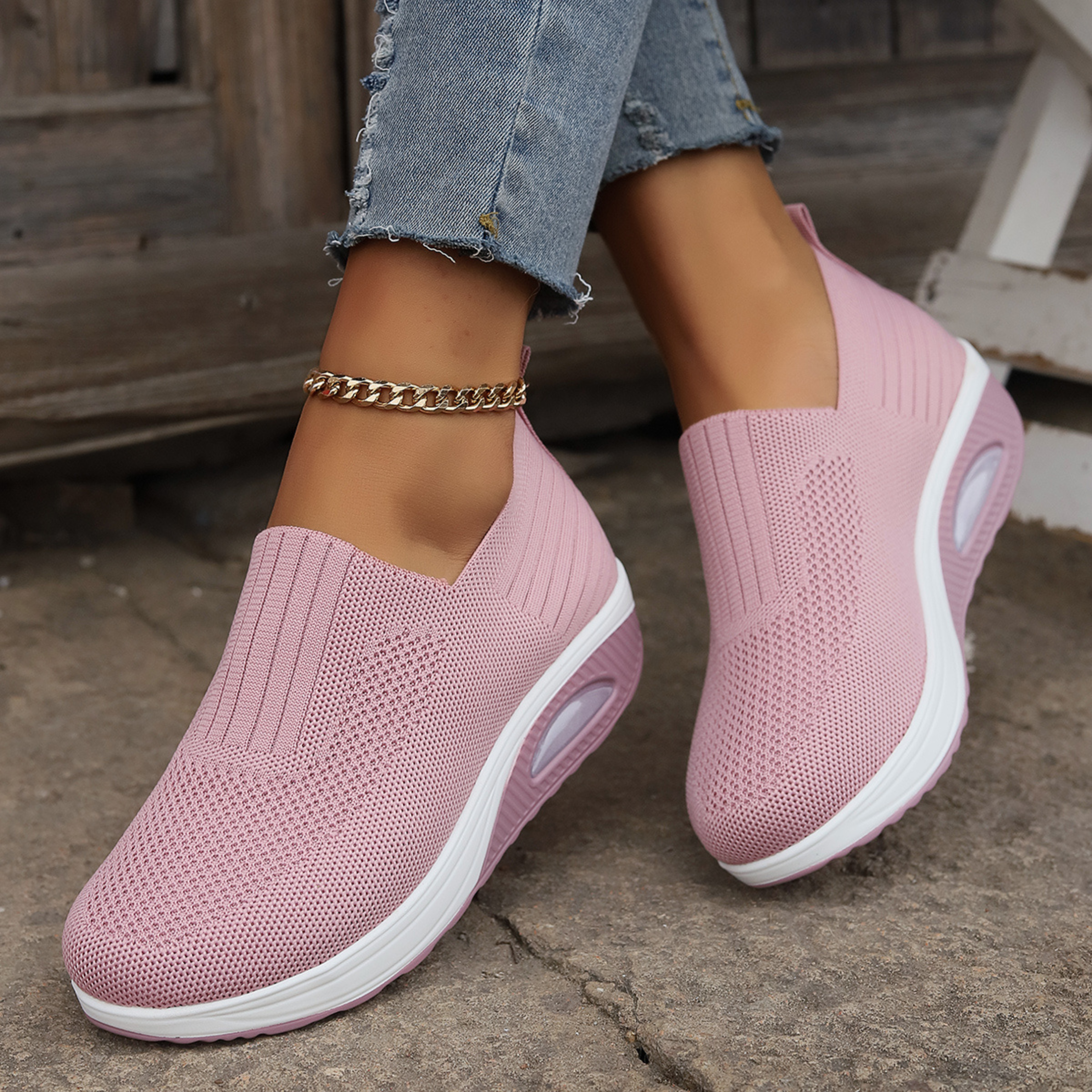 Alissa | Women’s Slip On Round Toe Cushioned Sneakers