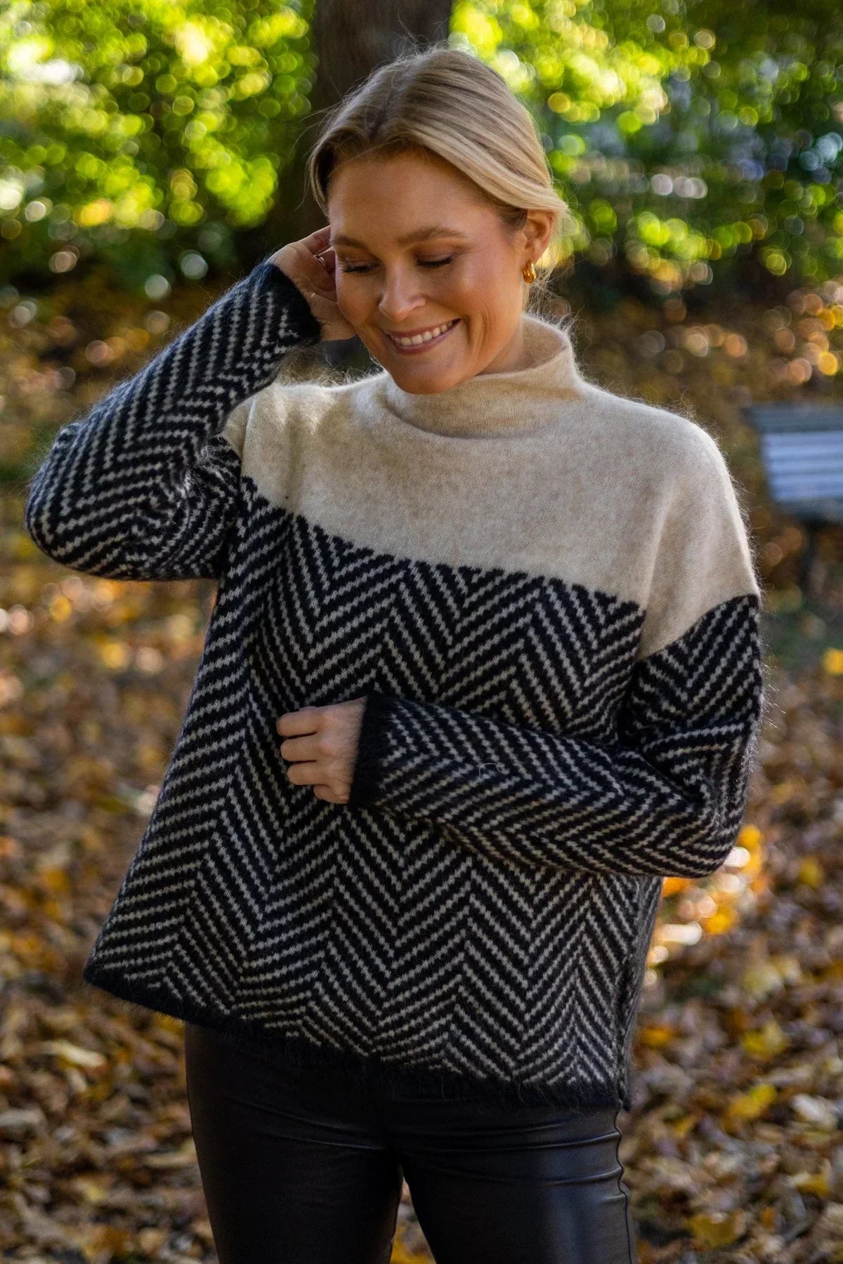 Aliyha | Women's Chevron Patterned Long Sleeve Turtle Neck Sweater