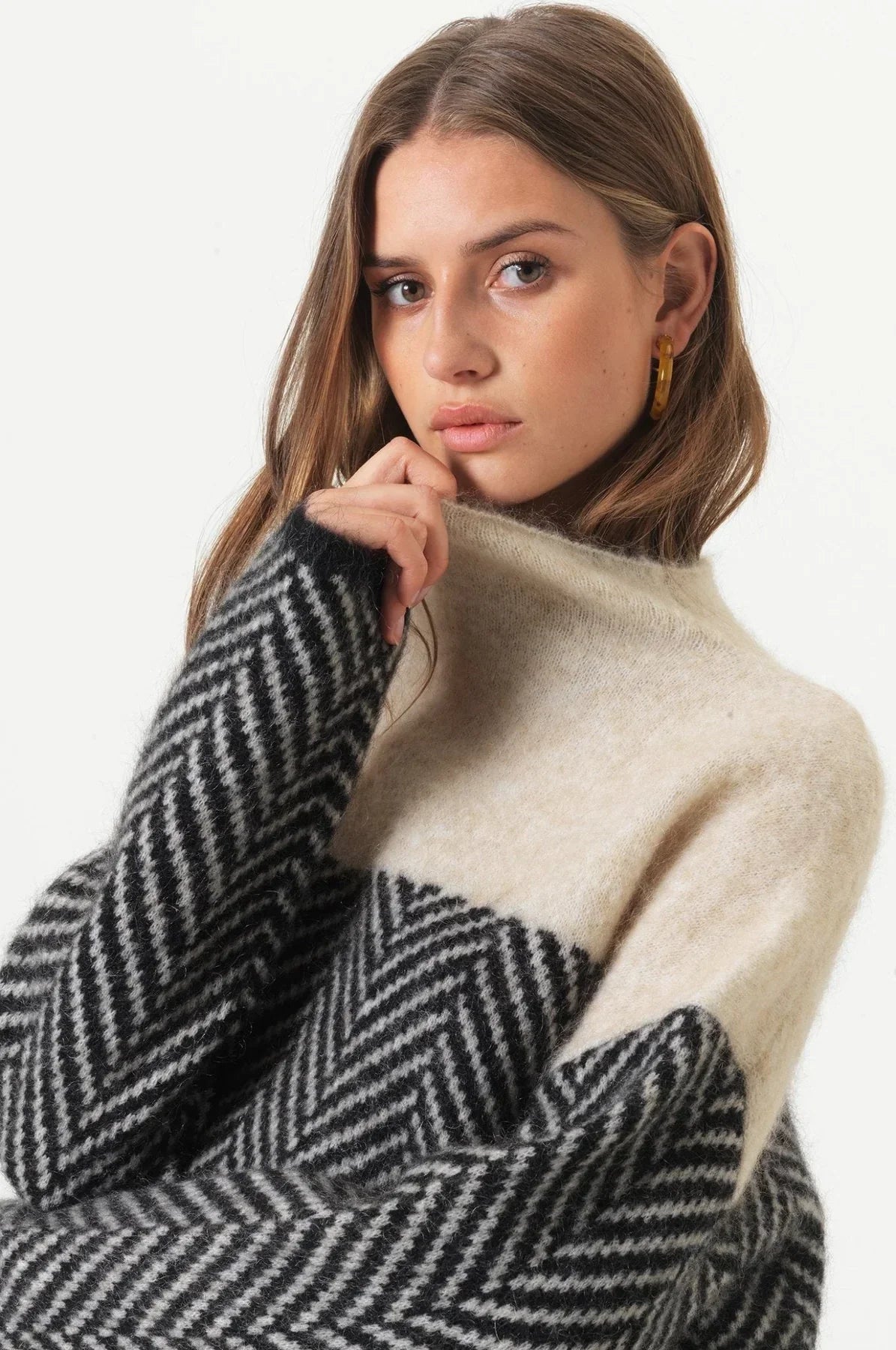 Aliyha | Women's Chevron Patterned Long Sleeve Turtle Neck Sweater