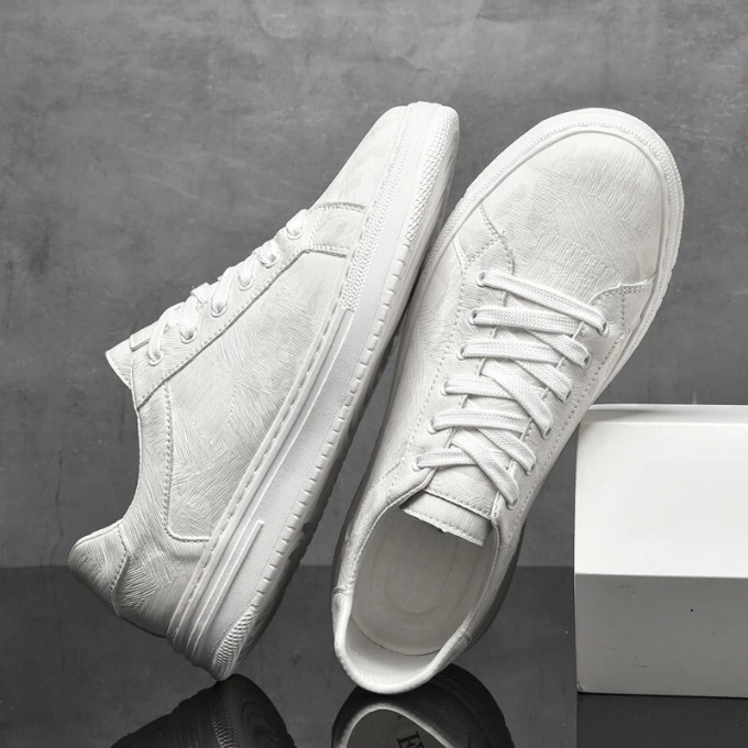 Alonzo | Men’s Lace Up Round Toe Sneakers