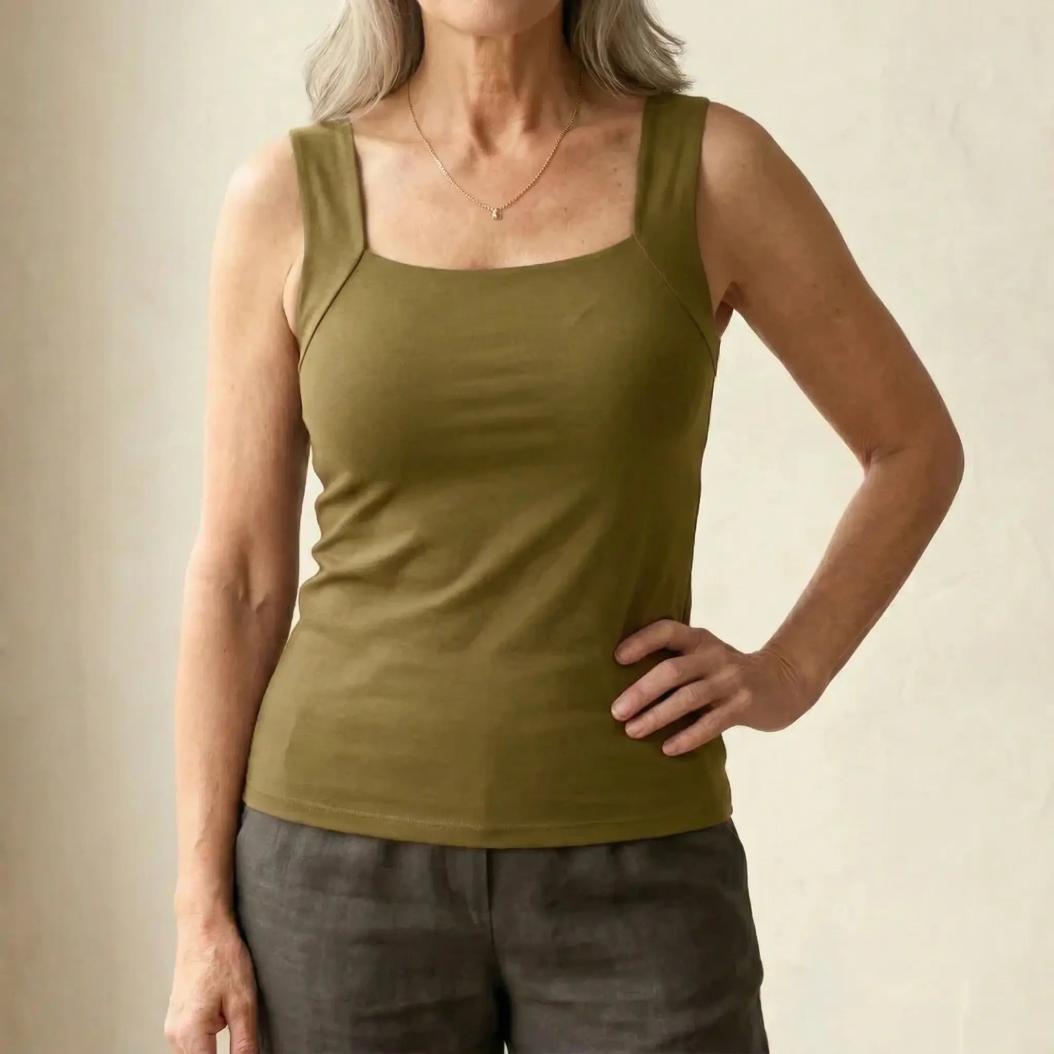 Amruta | Women's Fitted Sleeveless Square Neck Bra Tank Top