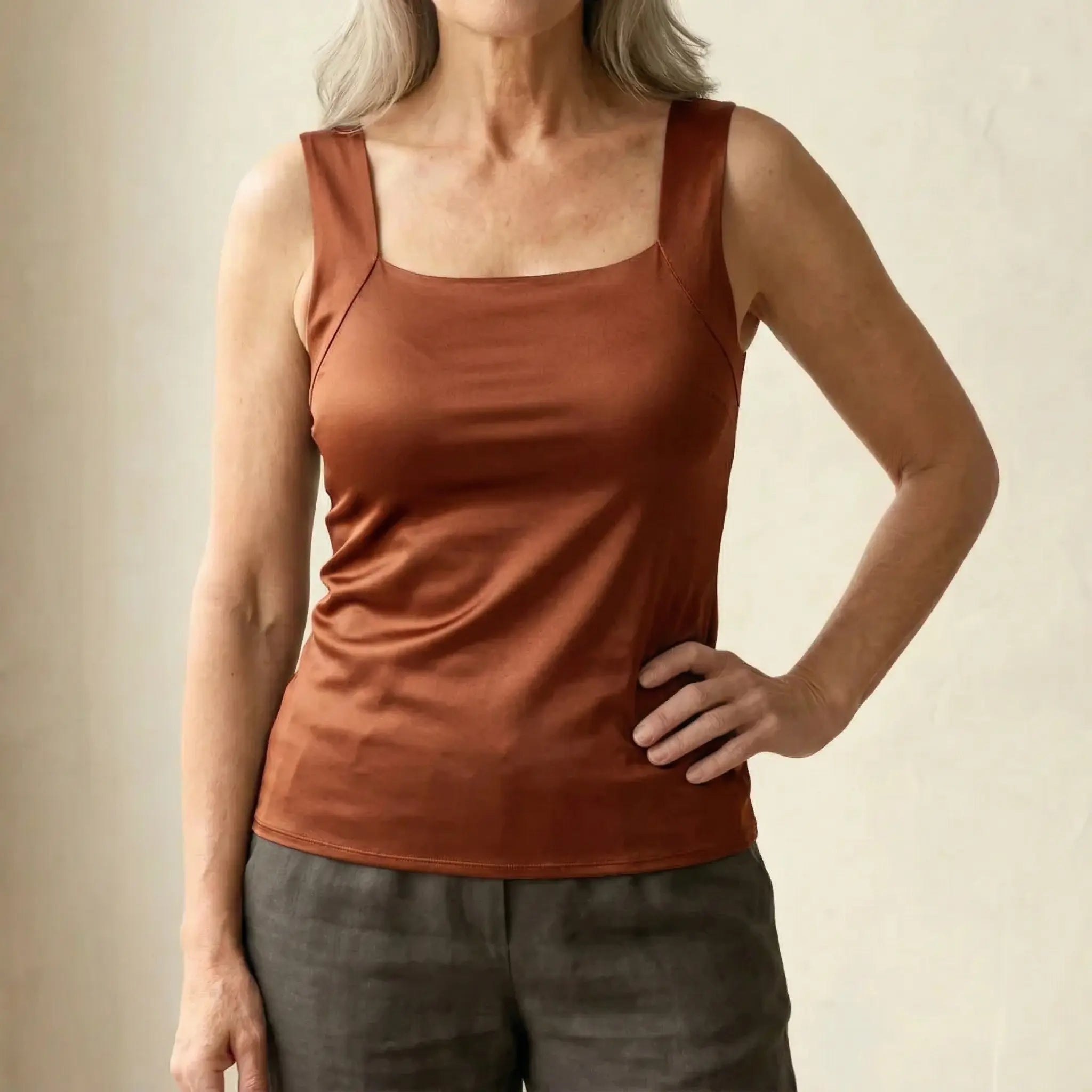 Amruta | Women's Fitted Sleeveless Square Neck Bra Tank Top