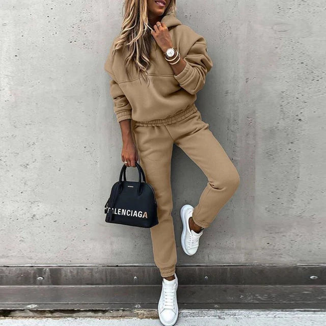 Analia | Women’s Long Sleeve Sweatshirt and Sweatpants Two Piece Set