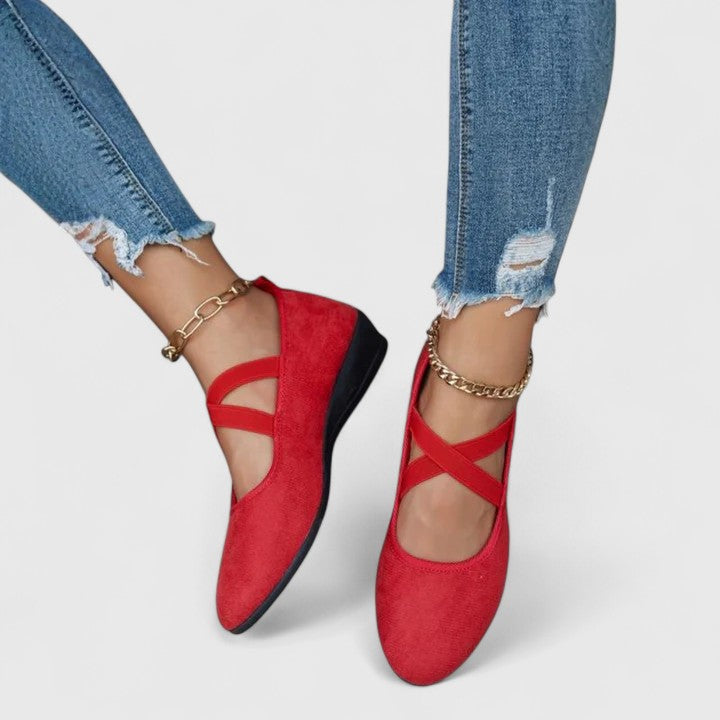 Belinda | Women’s Closed Toe Criss Cross Strap Pumps