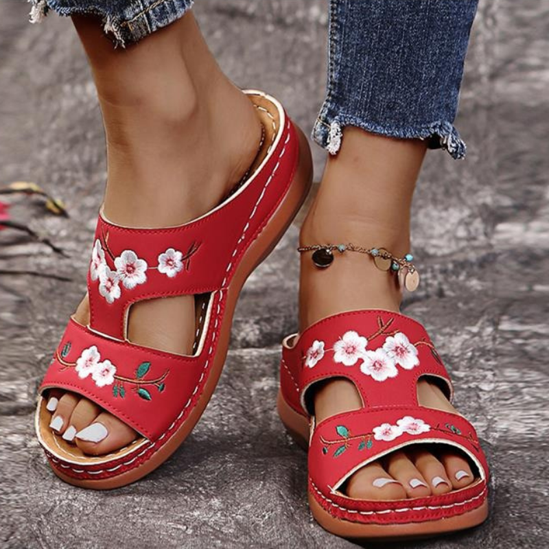 Catherine | Women’s Round Toe Slip On Summer Slippers