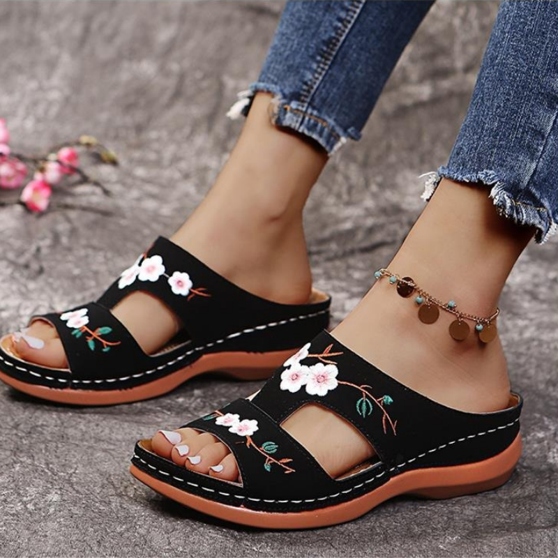 Catherine | Women’s Round Toe Slip On Summer Slippers