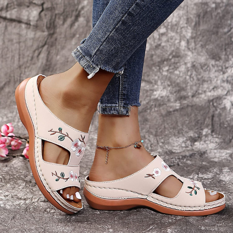 Catherine | Women’s Round Toe Slip On Summer Slippers