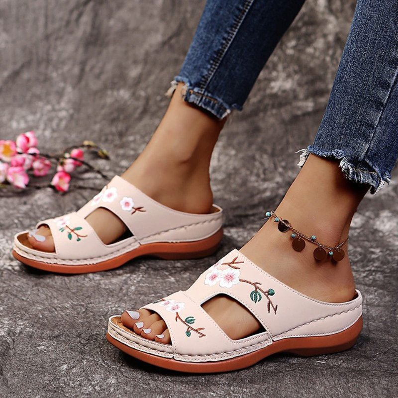 Catherine | Women’s Round Toe Slip On Summer Slippers