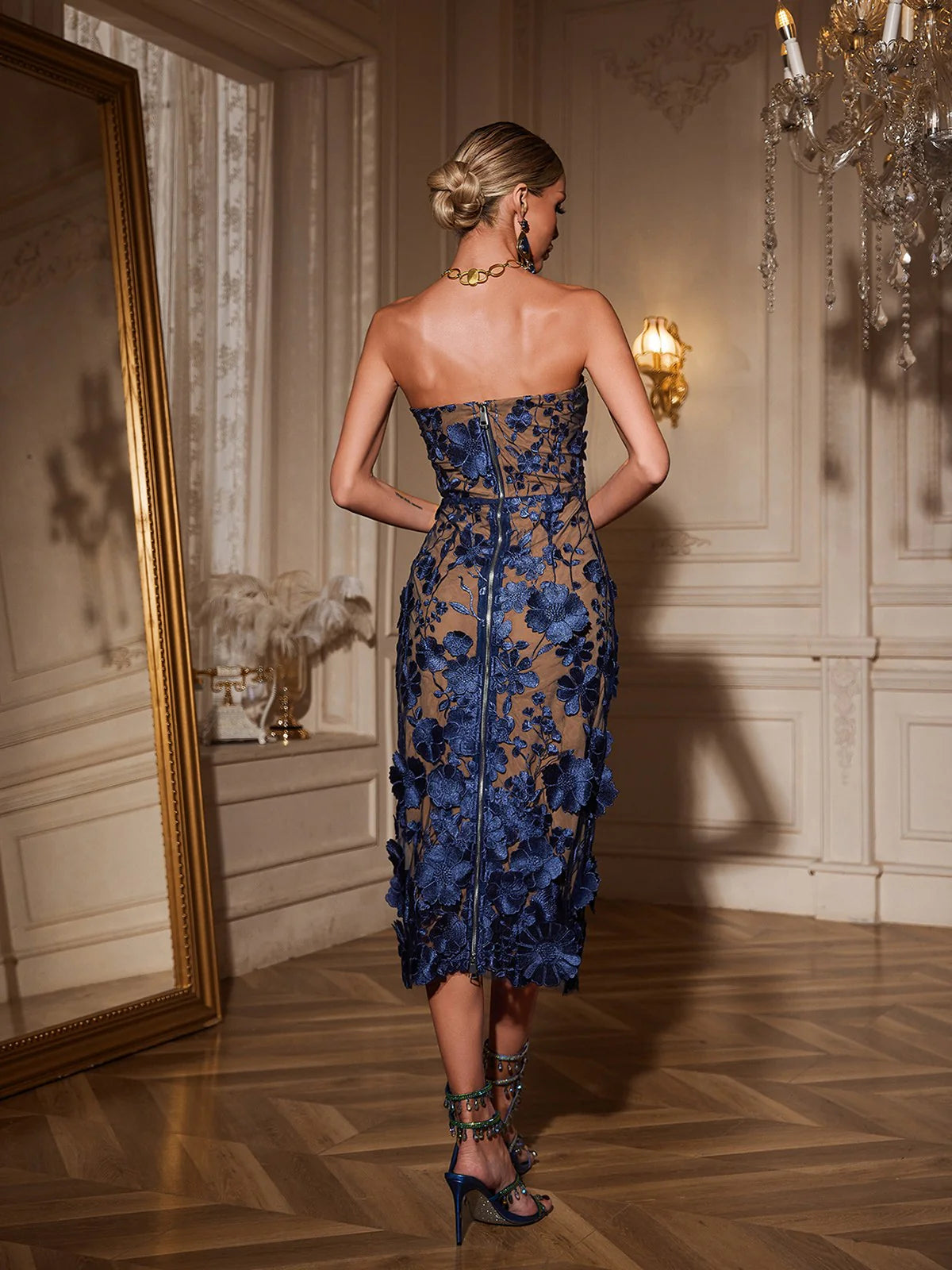 Coralee | Women’s Sweetheart Neck Sleeveless Wedding Guest Dress