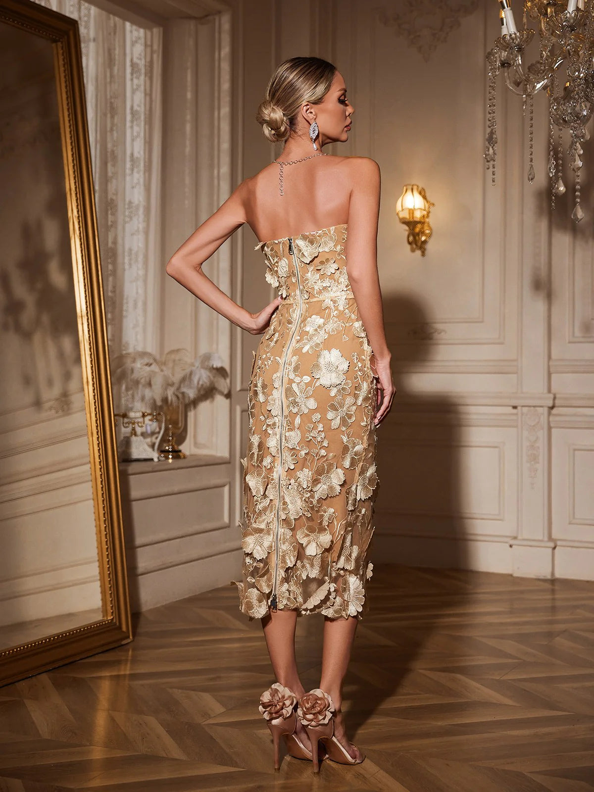 Coralee | Women’s Sweetheart Neck Sleeveless Wedding Guest Dress