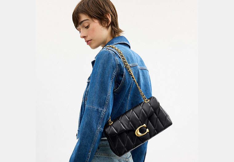 Coach | Shoulder Bag 26 With Pillow Quilting