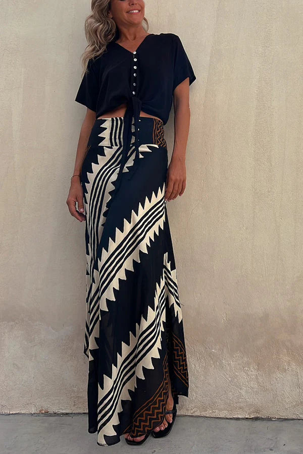 Darnesha | Women's Geometric Stripe Maxi Skirt
