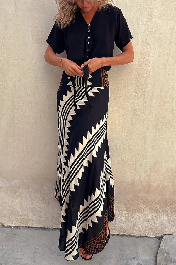 Darnesha | Women's Geometric Stripe Maxi Skirt