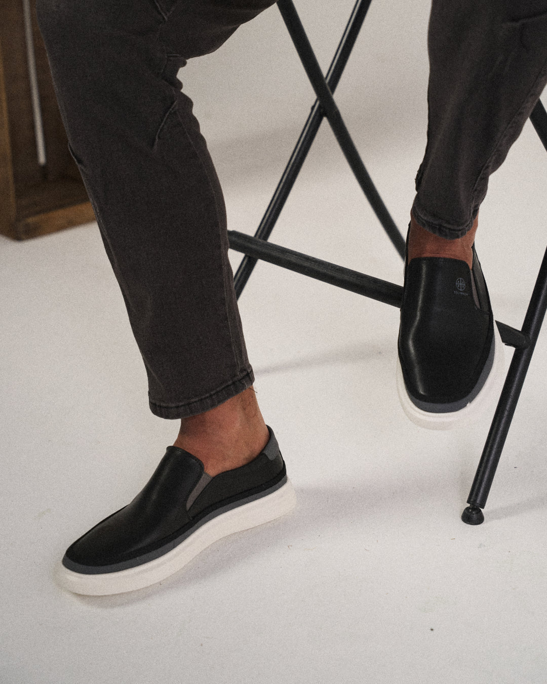 Ernesto | Men's Low-Top Round Toe Slip-On Dress Shoes