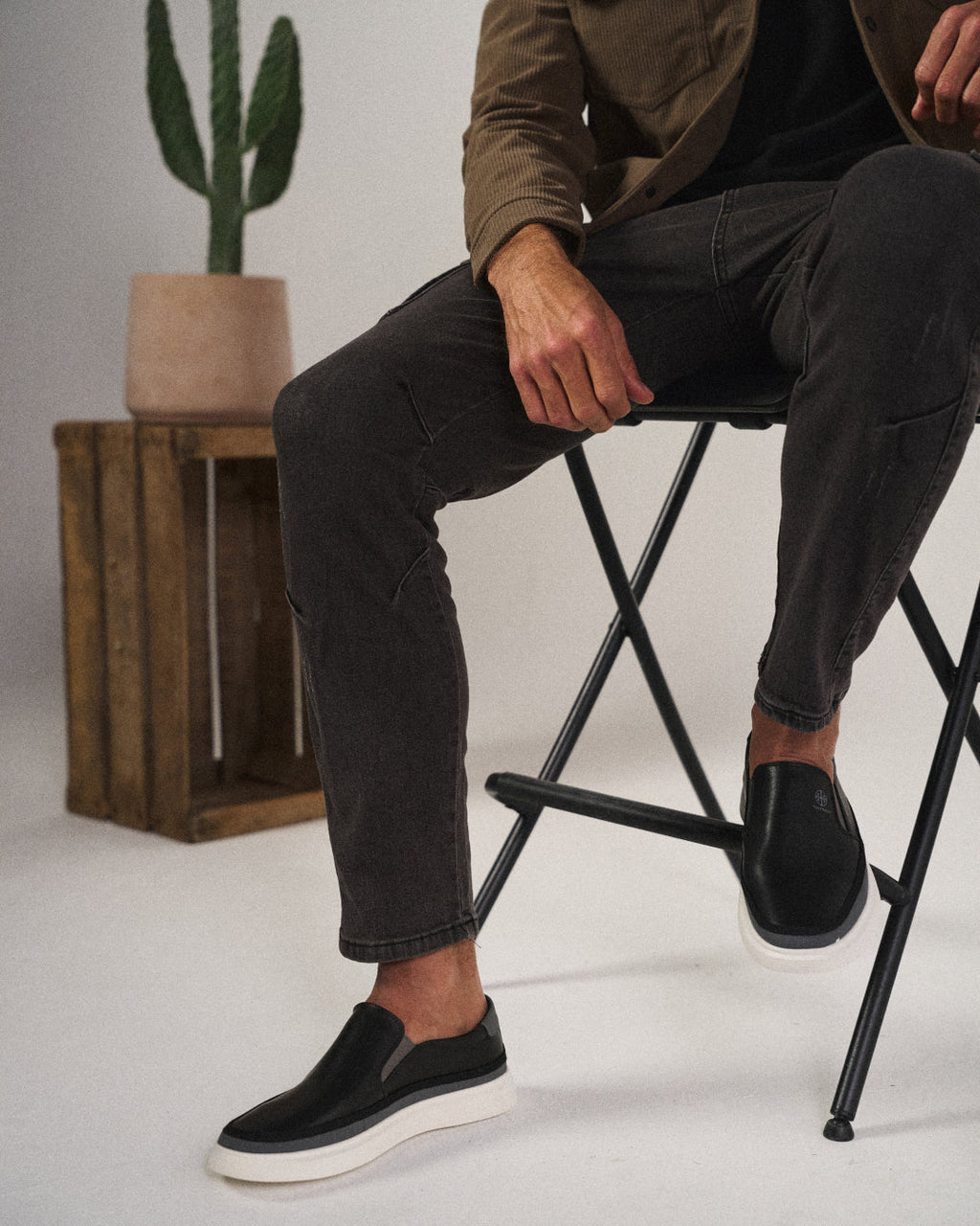 Ernesto | Men's Low-Top Round Toe Slip-On Dress Shoes