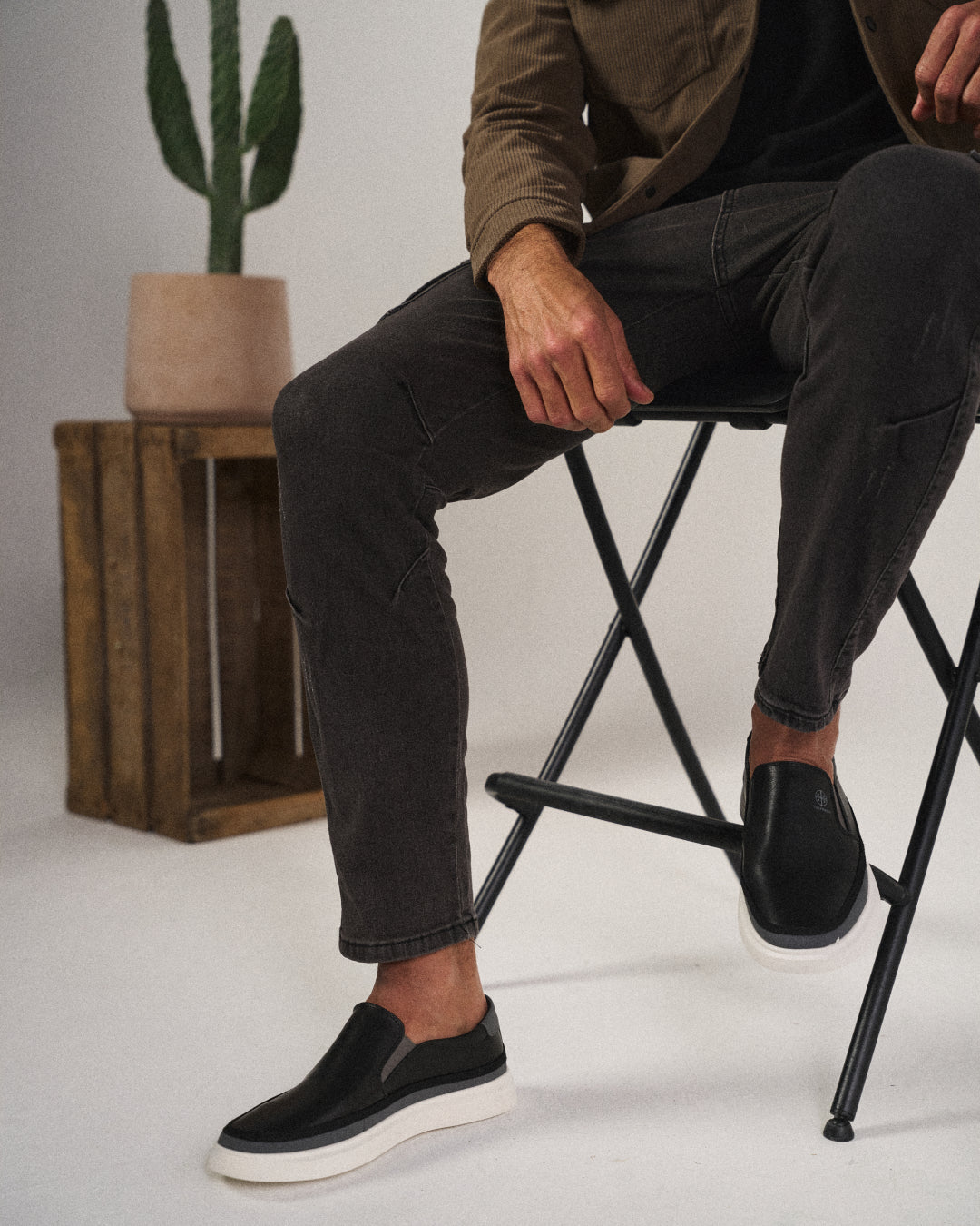 Ernesto | Men's Low-Top Round Toe Slip-On Dress Shoes