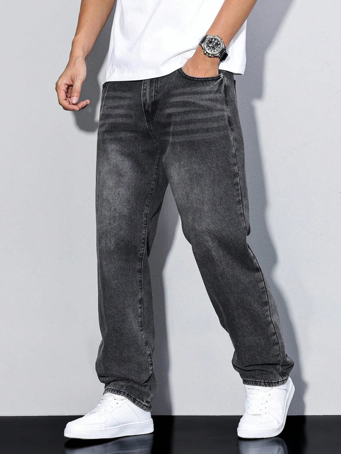 Jonathan | Men's Pockets Straight Leg Mid Rise Jeans