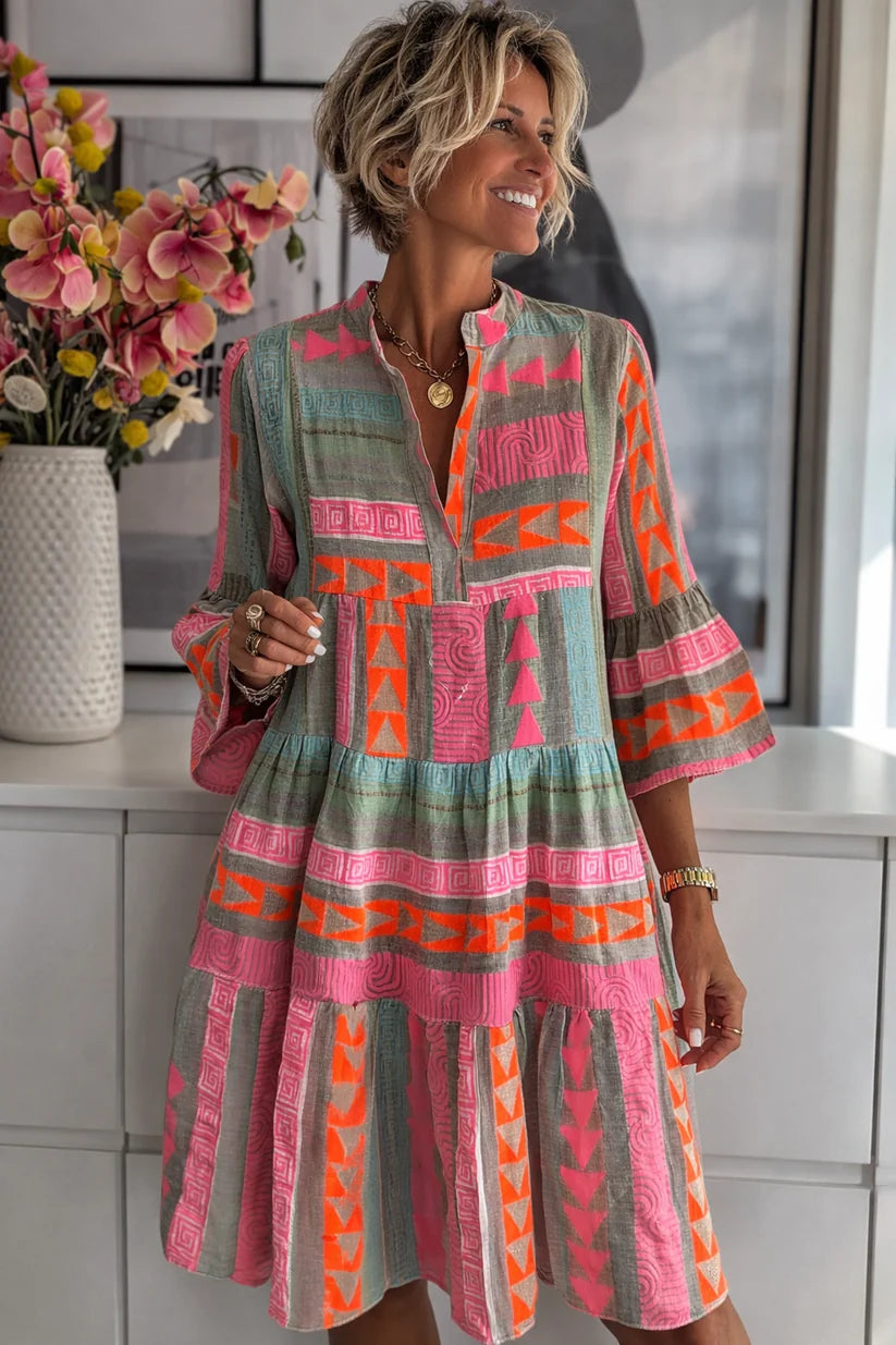 Noelle | Women’s Patterned Short Sleeve V Neck Knee Length Dress